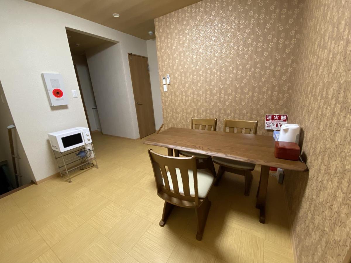 Wutong-40 Minutes Direct To Kansai Airport And 5 Minute Walk To Jr Or Subway Or Nankai Line And 1 Minute To Tsutenkaku The Landmark Of Osaka And Many Japanese Bistros Nearby Zewnętrze zdjęcie