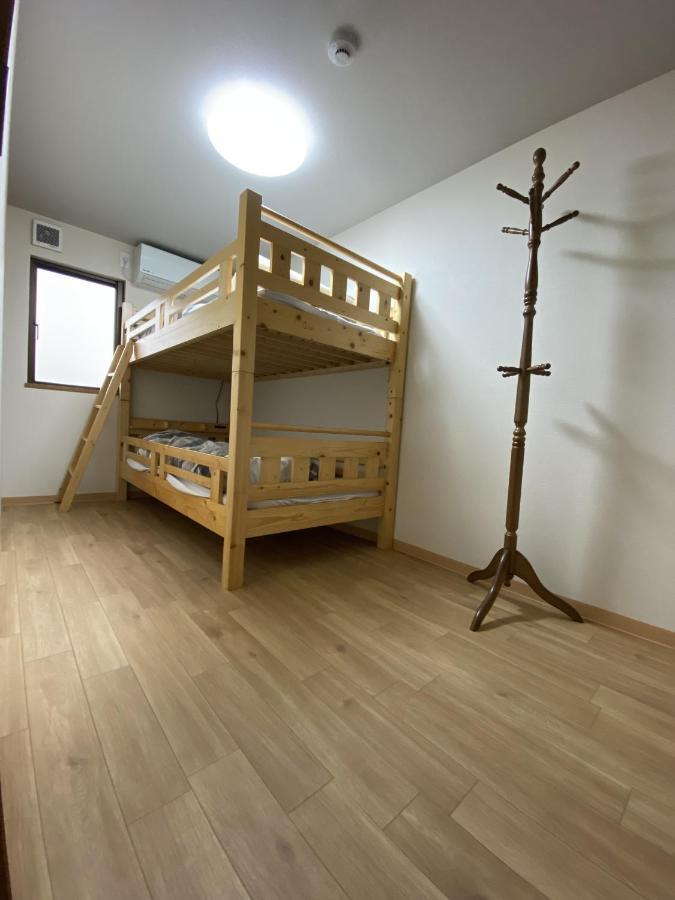 Wutong-40 Minutes Direct To Kansai Airport And 5 Minute Walk To Jr Or Subway Or Nankai Line And 1 Minute To Tsutenkaku The Landmark Of Osaka And Many Japanese Bistros Nearby Zewnętrze zdjęcie